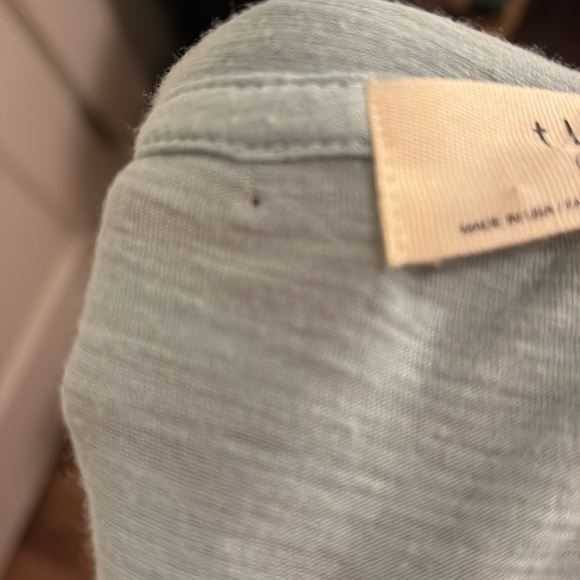 NWT Anthropologie t.la V-neck tee - Picture 5 of 5